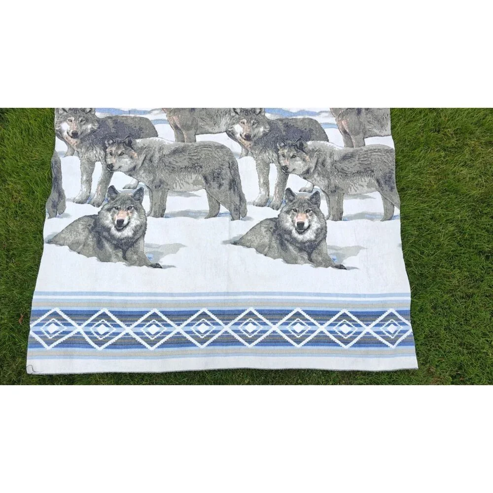 Vintage Wolf At Night Throw Blanket King Size 91x69 Southwestern Western USA